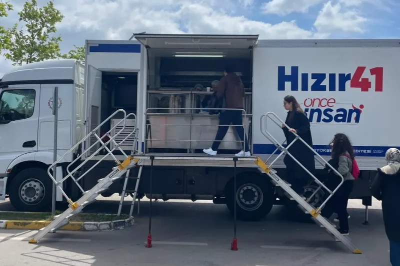 Hızır 41, Kariyer Fuarı’nda afet hazırlıklarını tanıttı