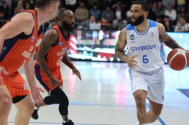 Çayırova Belediyesi, yarı finale yükseldi