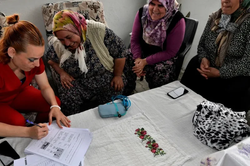 İzmir Bornova’da sağlık eğitimi köylerde