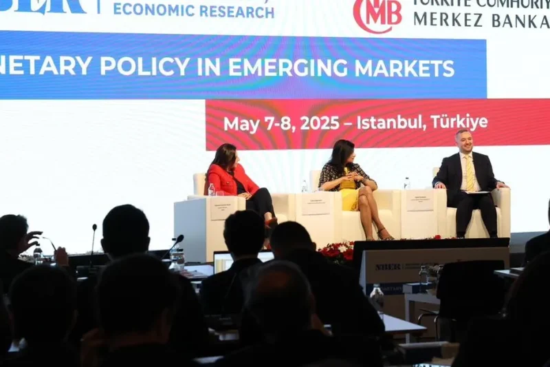 ‘Merkez’in ev sahipliğinde küresel ekonomi masaya yatırıldı