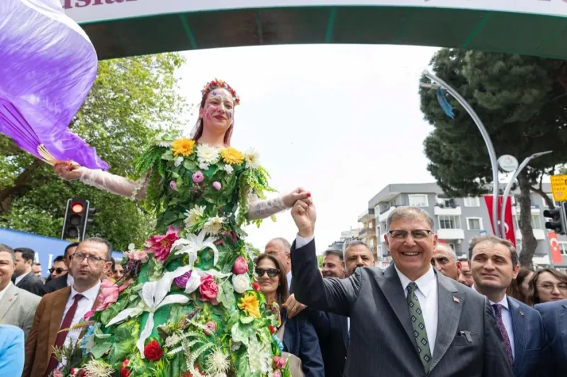 Uluslararası Bayındır Çiçek Festivali’ne coşkulu start